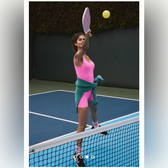 NWT ⭐️ Year of ours ribbed romper, hot pink, size L - Picture 4 of 6